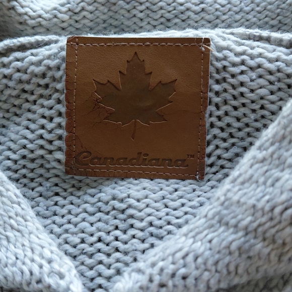 Cozy Gray Leaf Pattern Canada Cardigan - Picture 9 of 9